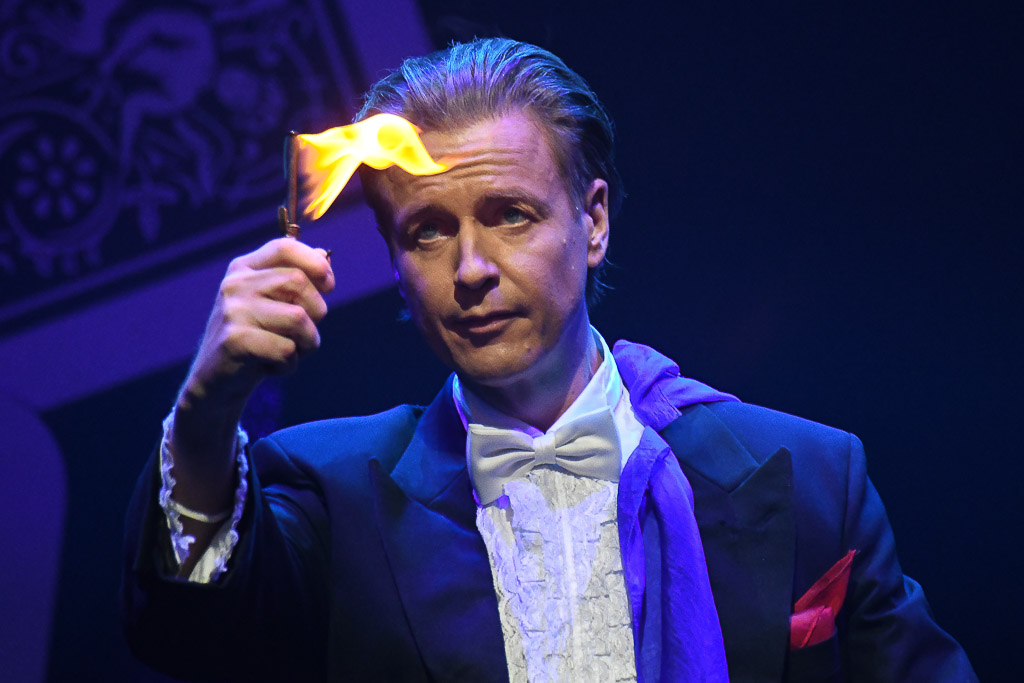 GOP Varieté Theater Bremen - Zauberhaft