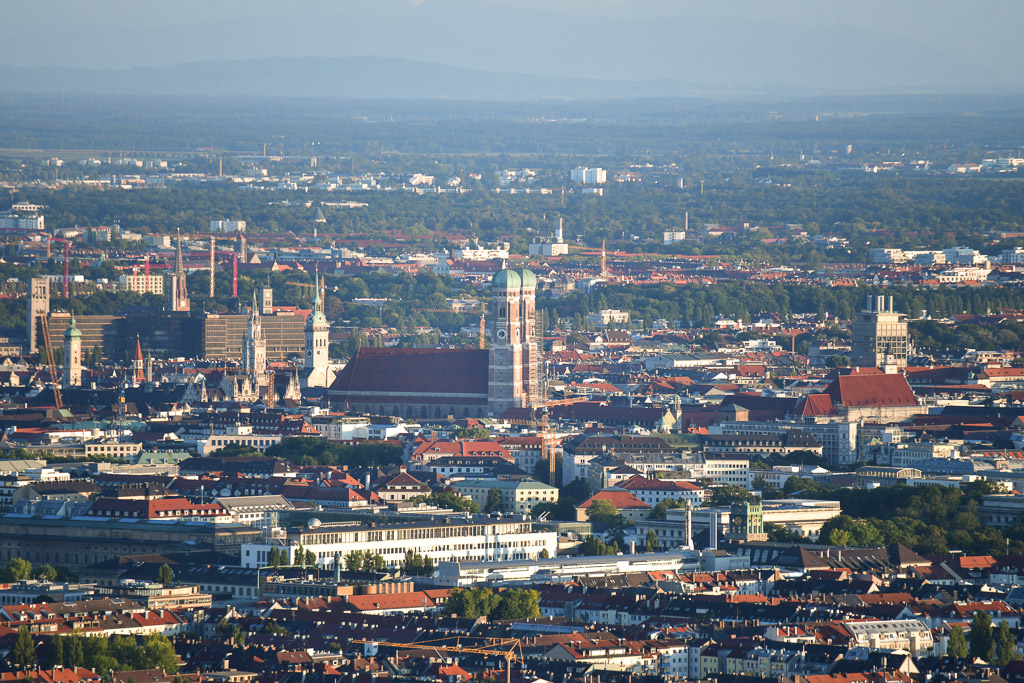 München - Olympiagelände -Turm