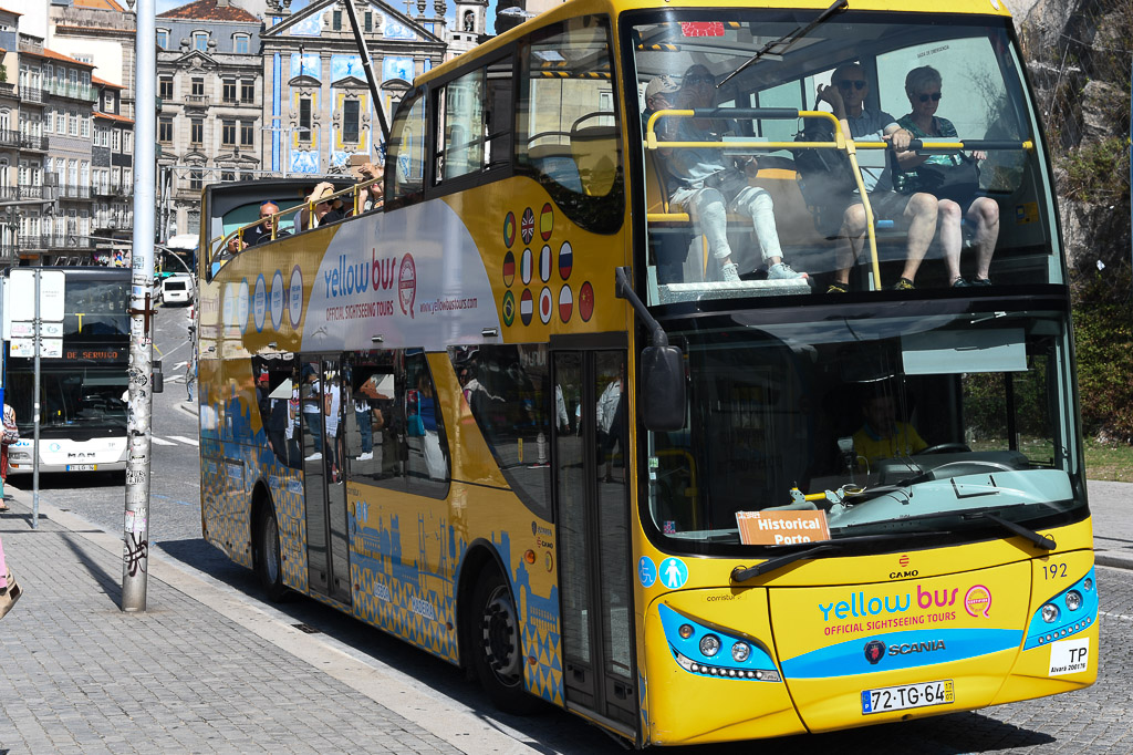 Porto - Yellow Bus
